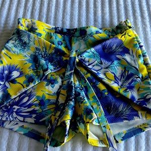 Beautiful shorts worn once